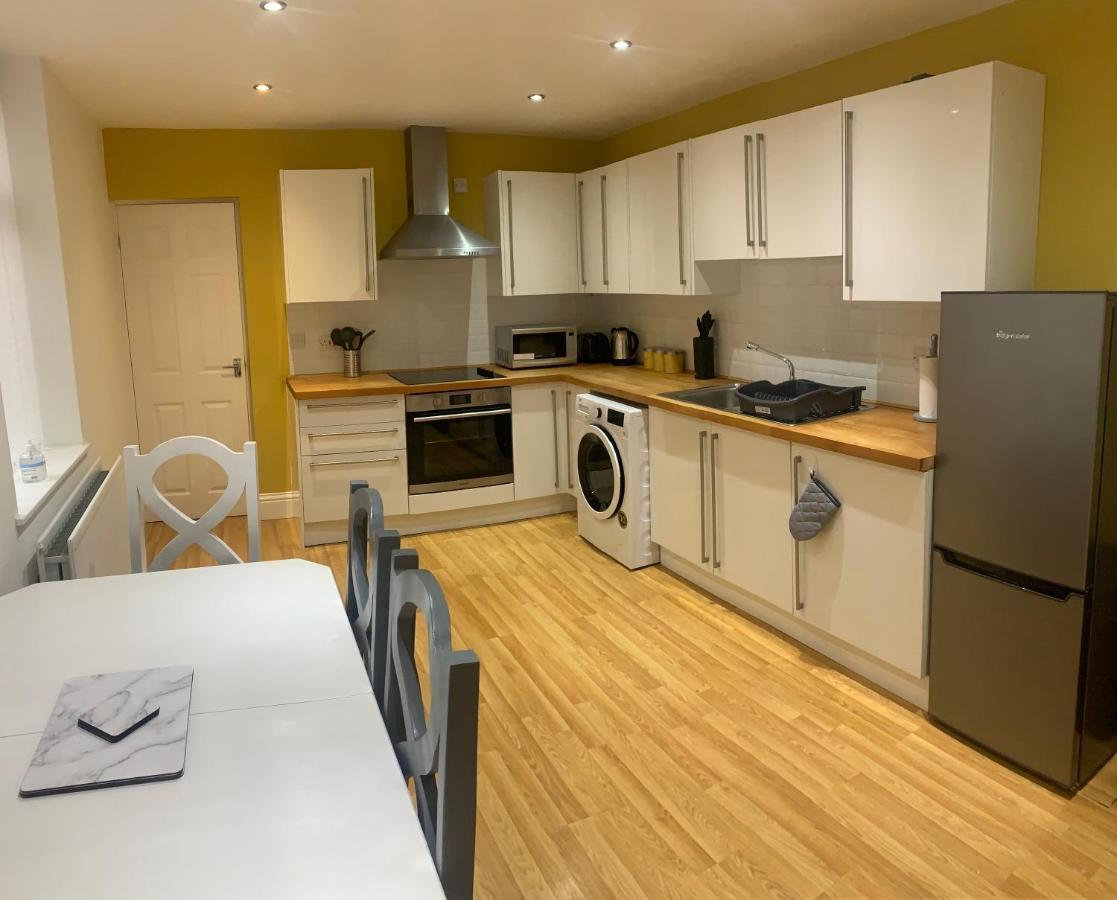 Gateshead Serviced Apartment Ideal For Contractors And Vacationing Exterior foto